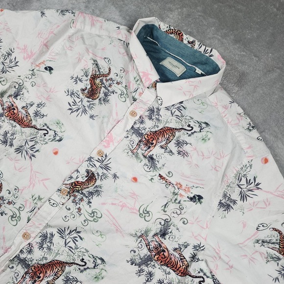 7 Diamonds Other - 7Diamonds Shirt Mens XL White Wild Thoughts Pagoda Tiger Print Hawaiian
